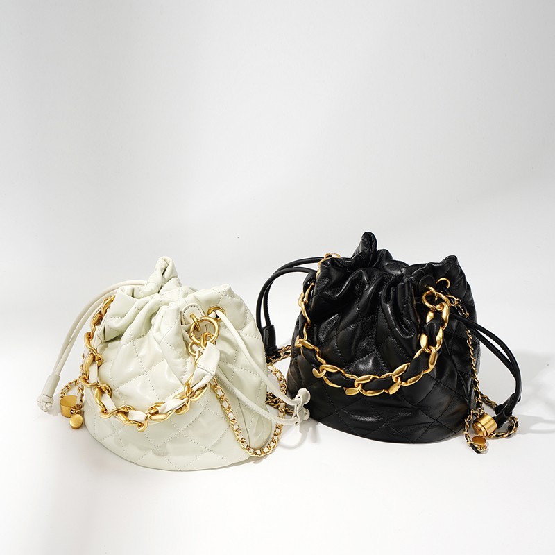 Diamond chain bucket bag F-7611