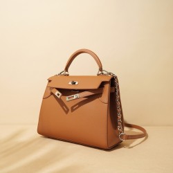 Fashionable and versatile Kelly bag F9731